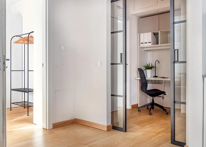 Apartment Il Nido Di Pillo-near Subway Line 4 Milan