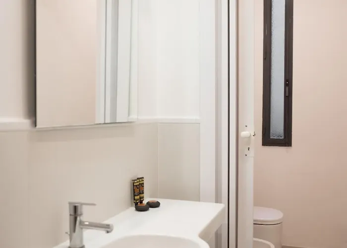 Appartement Characteristic One Bedroom Columns Of San Lorenzo