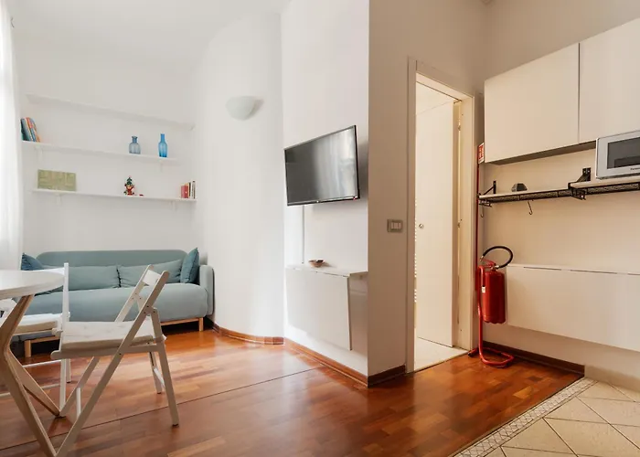 Guesthost - M5 Isola Comfy Apartamento Milán