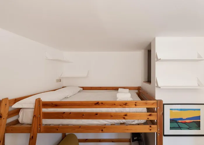 Guesthost - Corvetto Comfy Apartment Milan