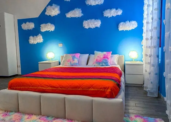 Cloud House - Gorla M1 Red Metro Station ميلان