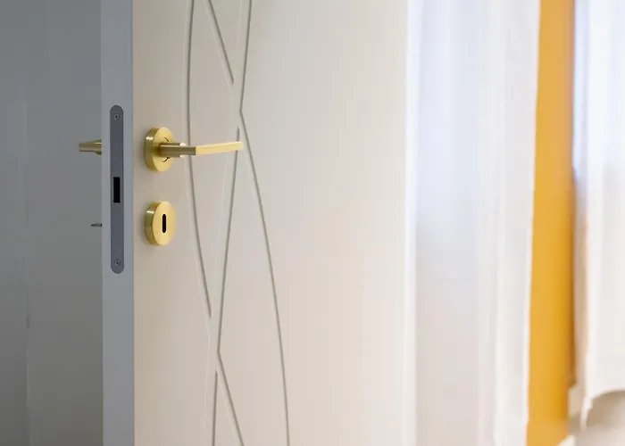 Luca Duomo Versace * Milán