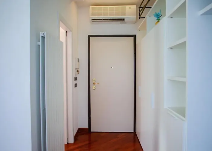 Apartment Design And Wellness With Pool And Gym Milan