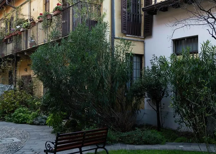 Moderno Bilocale Su Due Piani Nel Cuore Dei Navigli * Milan