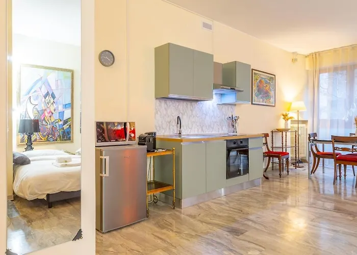 - Spacious And Bright Apartment, Elegant Area Appartamento