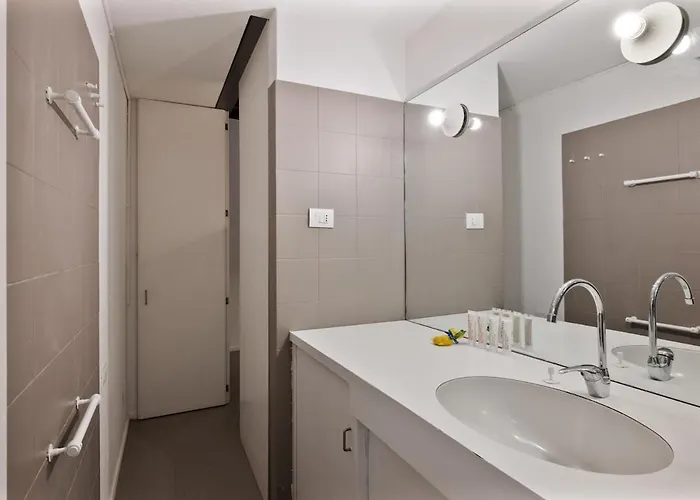 Apartment Corso Magenta Historic *