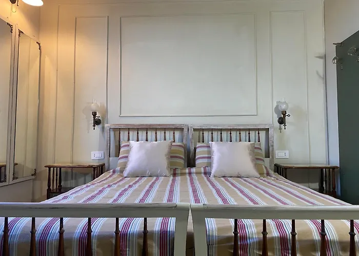 Charm Two-room Bocconi Navigli Darsena ミラノ