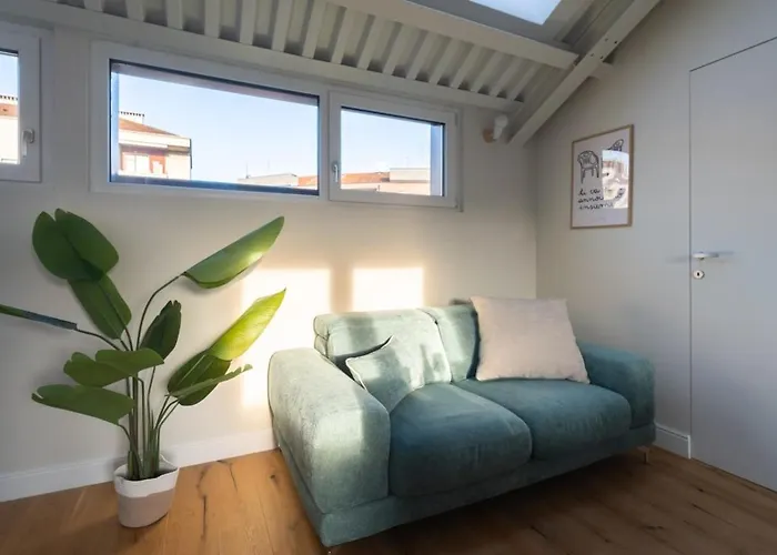 Appartement Attic Design - Duomo 15 Min - Free Wifi Milan