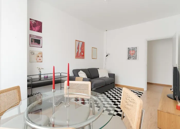 Apartamento Guesthost - Cozy Flat Near Gorla M1