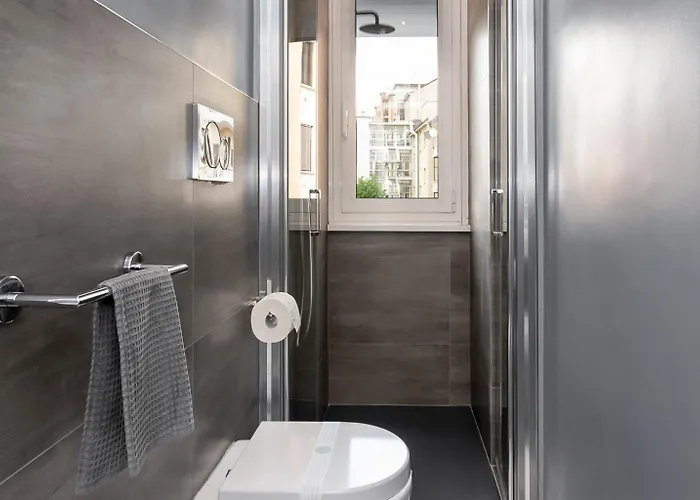 Modern Near Bocconi & Navigli アパート