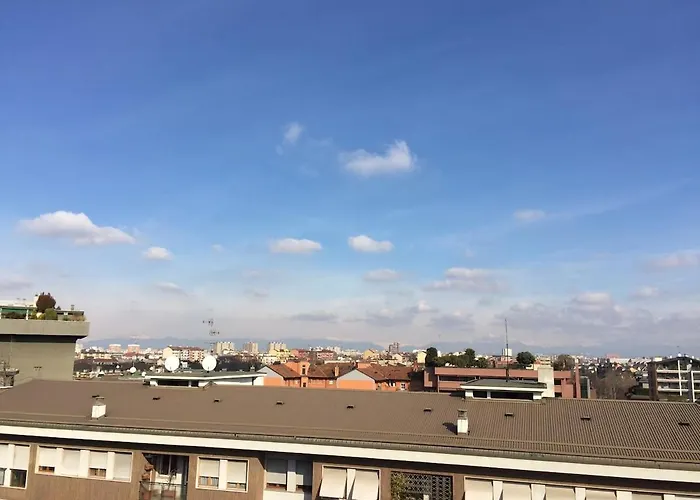 דירה Lovely Very Near Zara Metro Station M3m5 מילאנו
