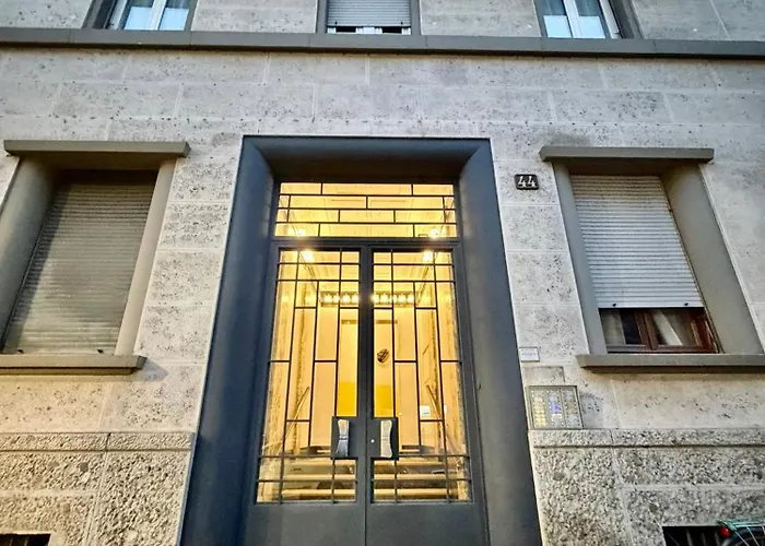 Leone 44 Fd Metro Tolstoi Apartman Milánó