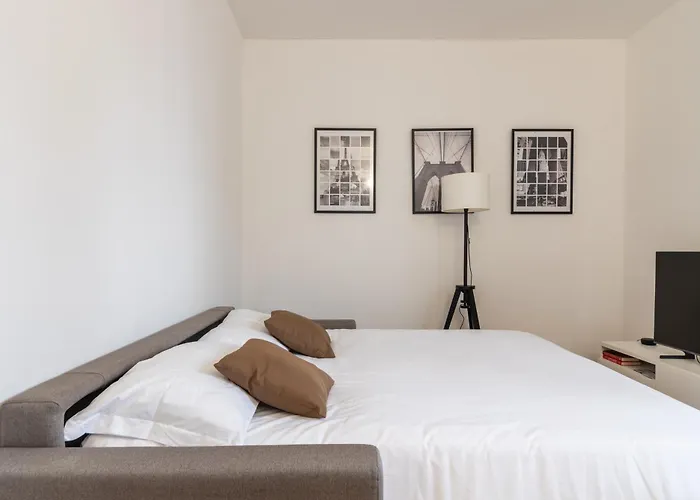 Borsi 8 - Bilocale Navigli *