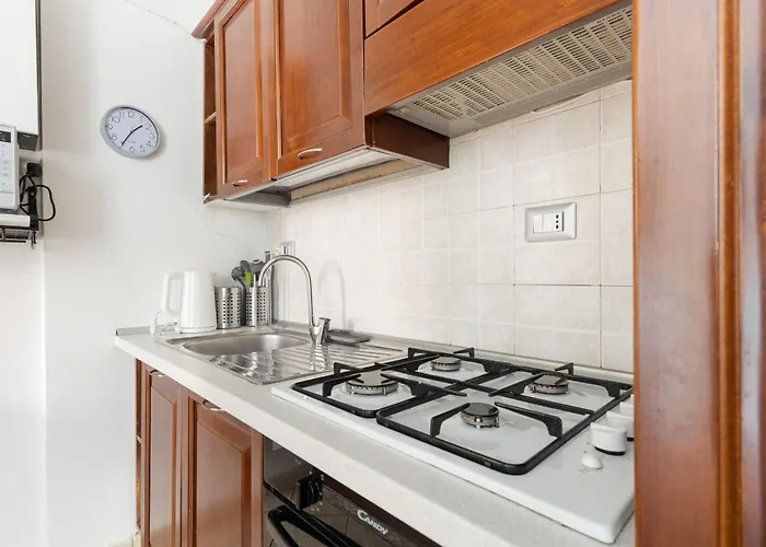 Guesthost - M5 Isola Comfy Apartment