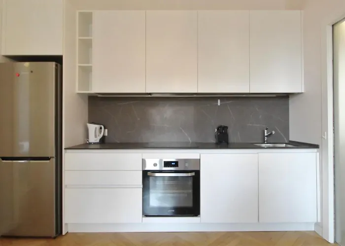 Station - Your From Apartment *