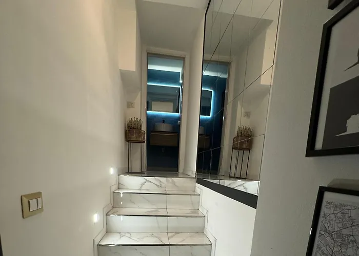 Elegant With Terrace Milano