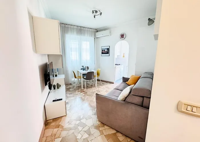 Salgari - Vicino Metro E Tram - Milano