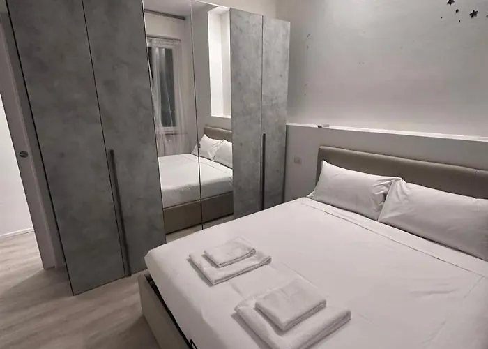 Superstudio - Station Milano