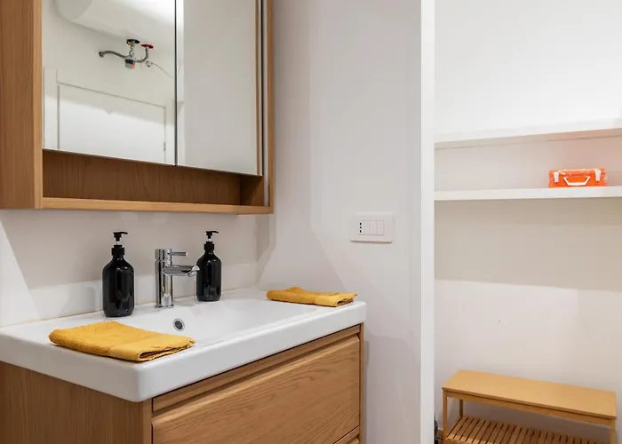 Rosalba Flexyrent Milan