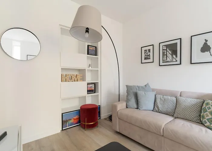 Guesthost - Bright Flat Near Stazione * ميلان