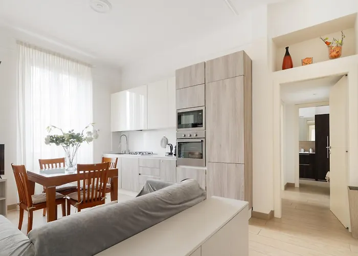 Guesthost - Stylish In Porta Romana * מילאנו