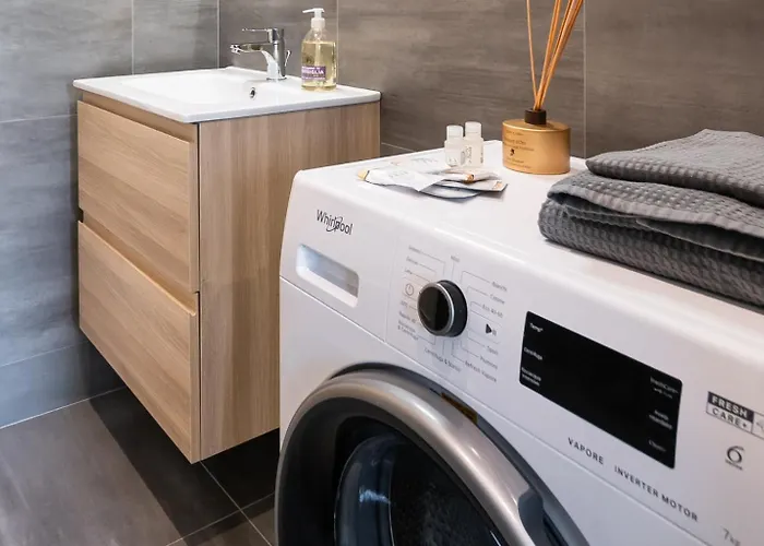 アパート Modern Near Bocconi & Navigli *