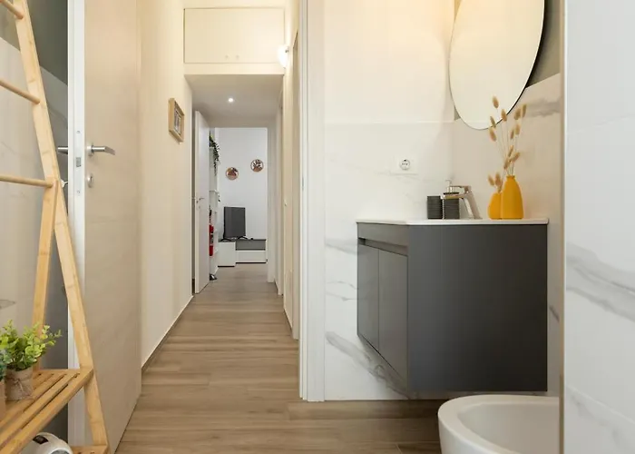 Apartament Art - Bocconi Near Train Station, Navigli