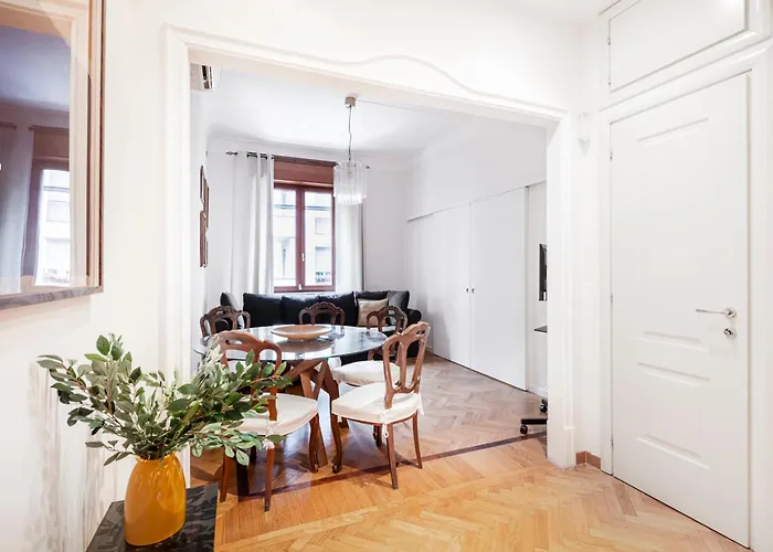 Easylife - - Lovanio 10 - Brera Milan