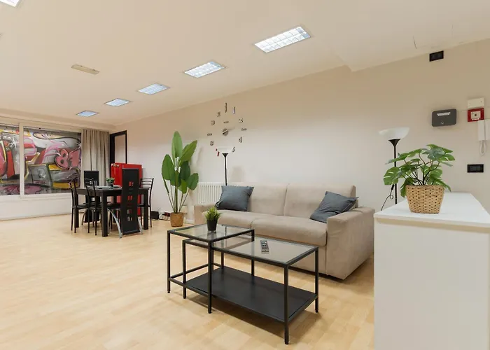Urban Loft With Pool Table - M3 And Train Station - Duomo In 10 Min Milán