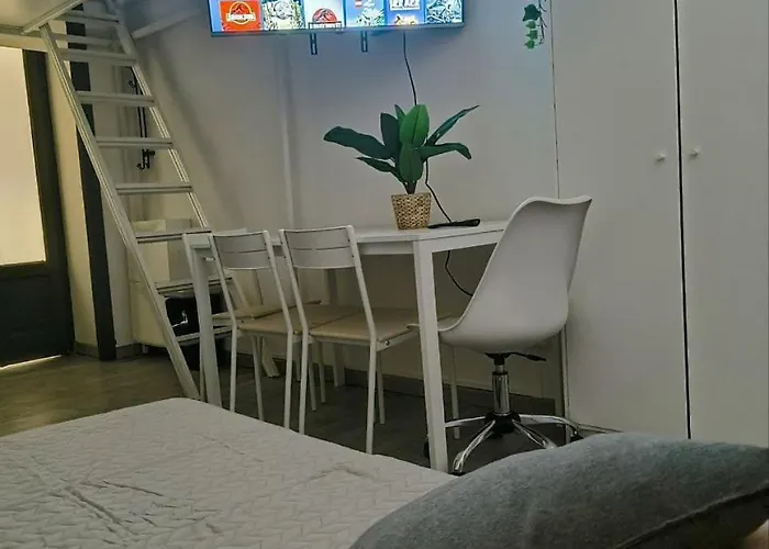 Design Loft A 10 Min Dal Duomo - Metro Brenta