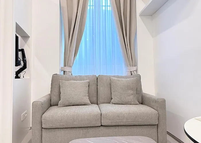 San Barnaba Boutique Suites - Duomo & Policlinico Apartment *