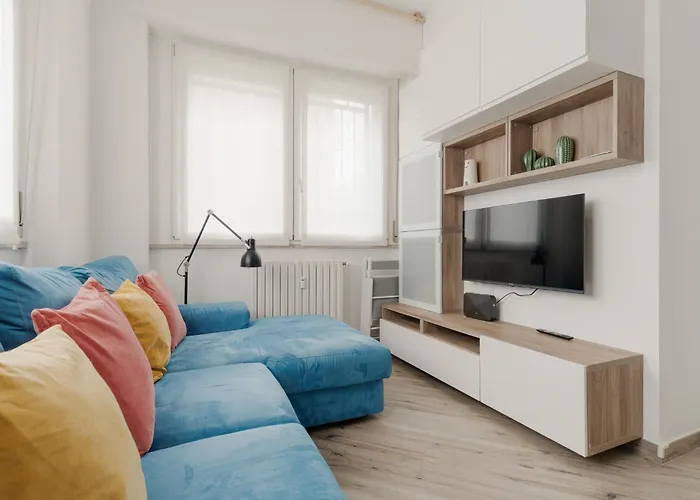 Guesthost - Lovely Flat Near Frattini M4 Apartament Mediolan