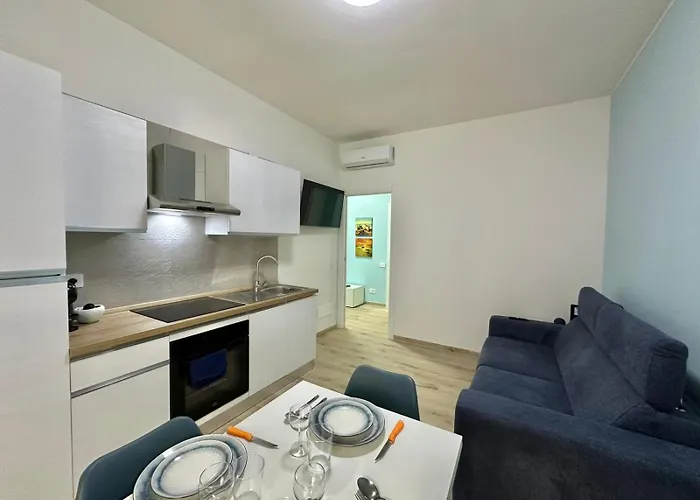 Lucania Azzurra Apartment, Elegante E Confortevole, Con Metro M3 Sotto Casa, Collegamento Diretto A Duomo Di E Stazione Apartament Mediolan