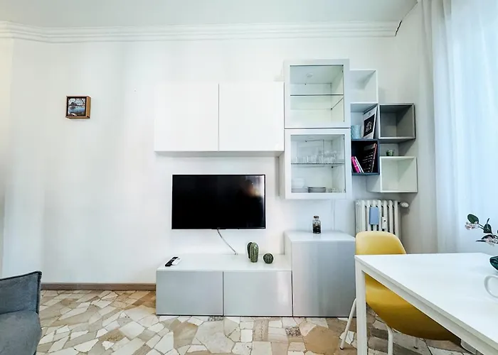 Salgari - Vicino Metro E Tram - Appartamento Milano