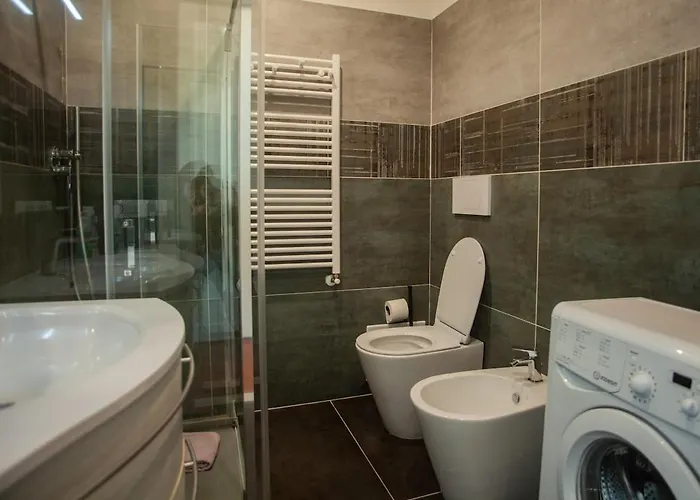 Appartement Design And Wellness With Pool And Gym Milaan