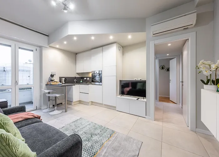Navigli Bilocale Moderno Con Balcone Sul Giardino * Milán