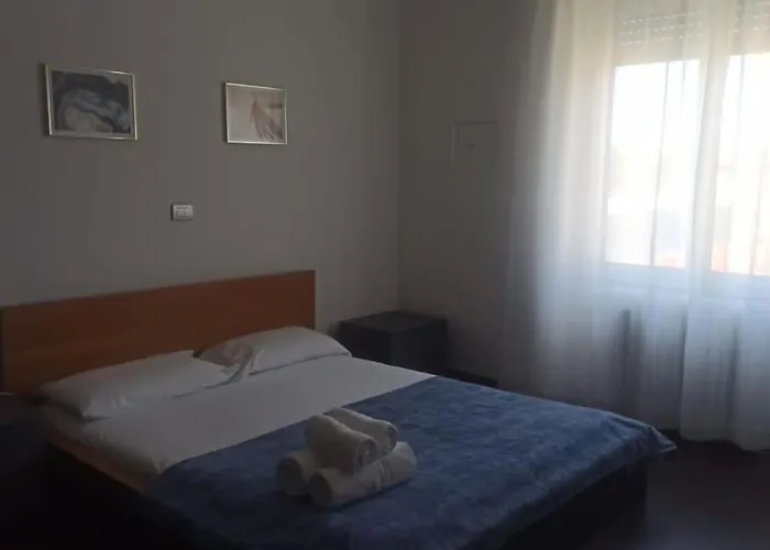 15 Min From The Cathedral, Spacious, Bright, Elevator, Wi-fi 公寓