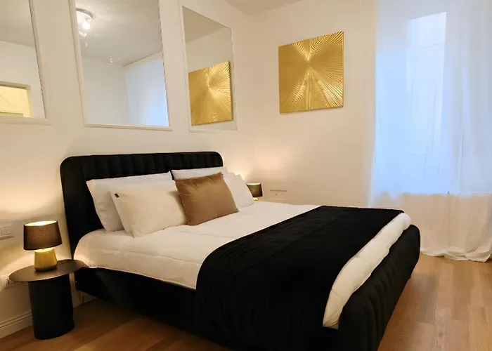 Chic Liberty Flat In Porta Venezia Center, Subway 1 Min, Ac, Wifi Apartment