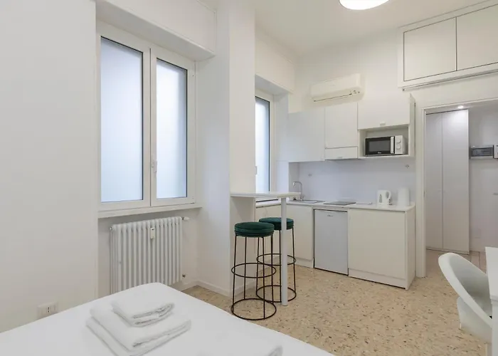 Navigli,m2 A Stone's Throw From The Subway