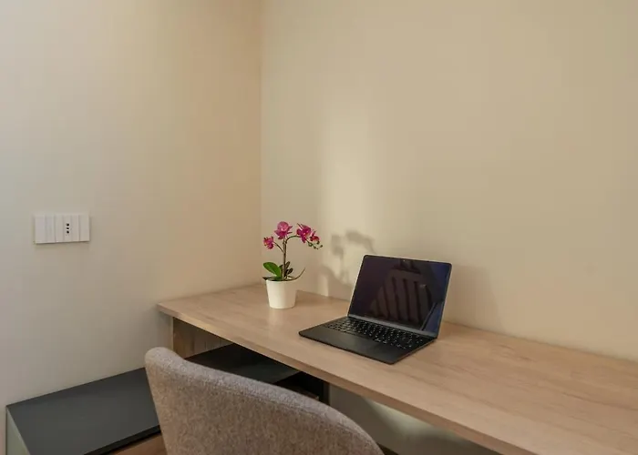 Appartement Attic Design - Duomo 15 Min - Free Wifi Milan