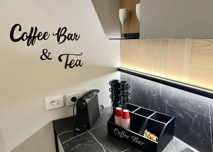 Leone 44 Fd Metro Tolstoi Milánó