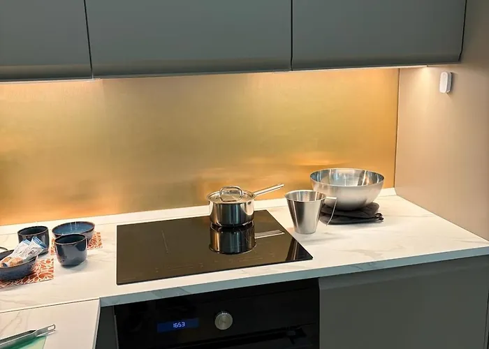 Premium Duomo Metro1, Comolake Trains11 דירה מילאנו