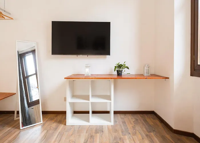 Near Station And Porta Venezia Apartment *