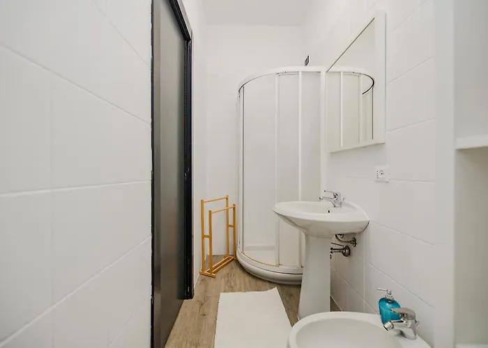 Apartment Bnbest Walk In Duomo 4-6 Pax Milan