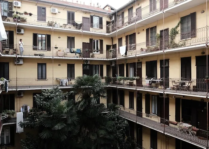 Isola Loft 5 Minutes Walk From Garibaldi Station Apartmán