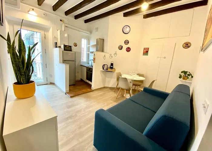Stylish Flat Near Duomo - Metro 50 M - 4 Guests Appartamento Milano