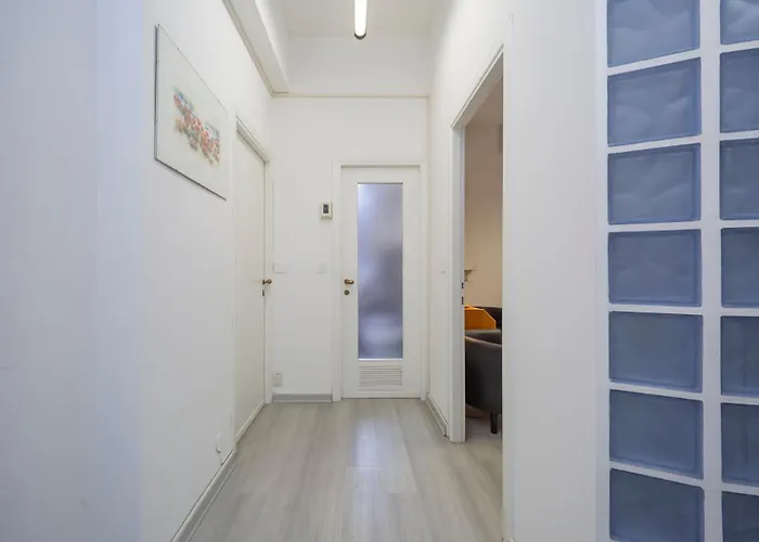 Comfortable And Quiet Near M4 Metro Apartment