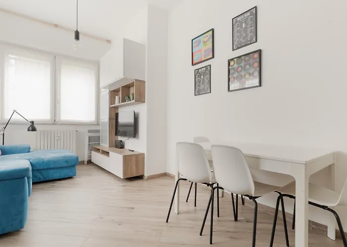 Guesthost - Lovely Flat Near Frattini M4 * Mailand