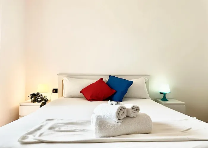 Peaceful Oasis With Balcony And Parking, Mailand