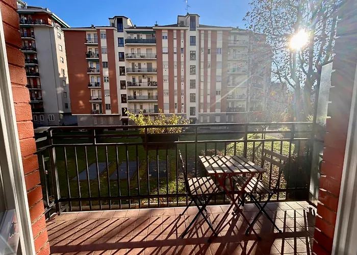 Modern And Bright House 20 Minutes From The Duomo